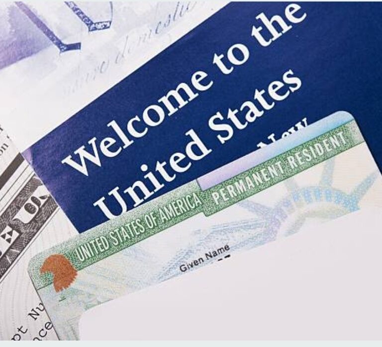 Difference Between Green Card and US Visa